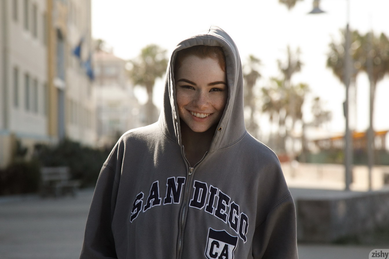 Zishy Sabrina Lynn